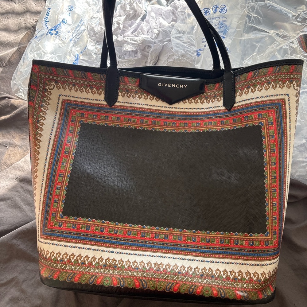 Givenchy Antigona Scarf Print Tote – Authentic, Excellent Condition